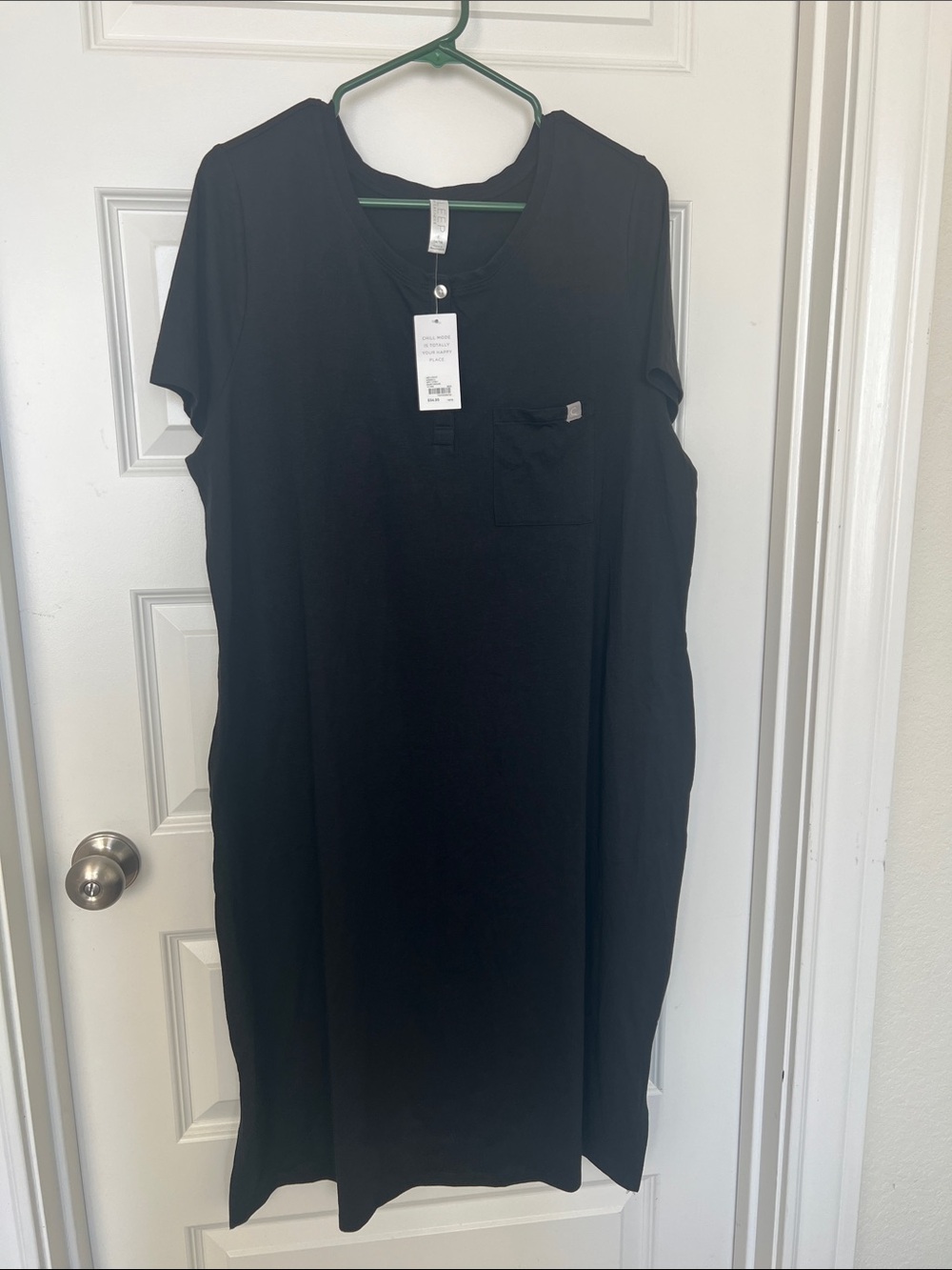 Classic Black Short-Sleeve Nightgown - Women's Sleep Dress size 14/16
